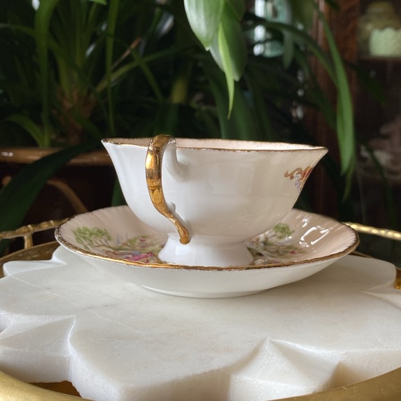 Rare PARAGON Gainsborough Antique Series Wide Teacup + Saucer Vintage 1960’s HTF - Picture 7 of 11